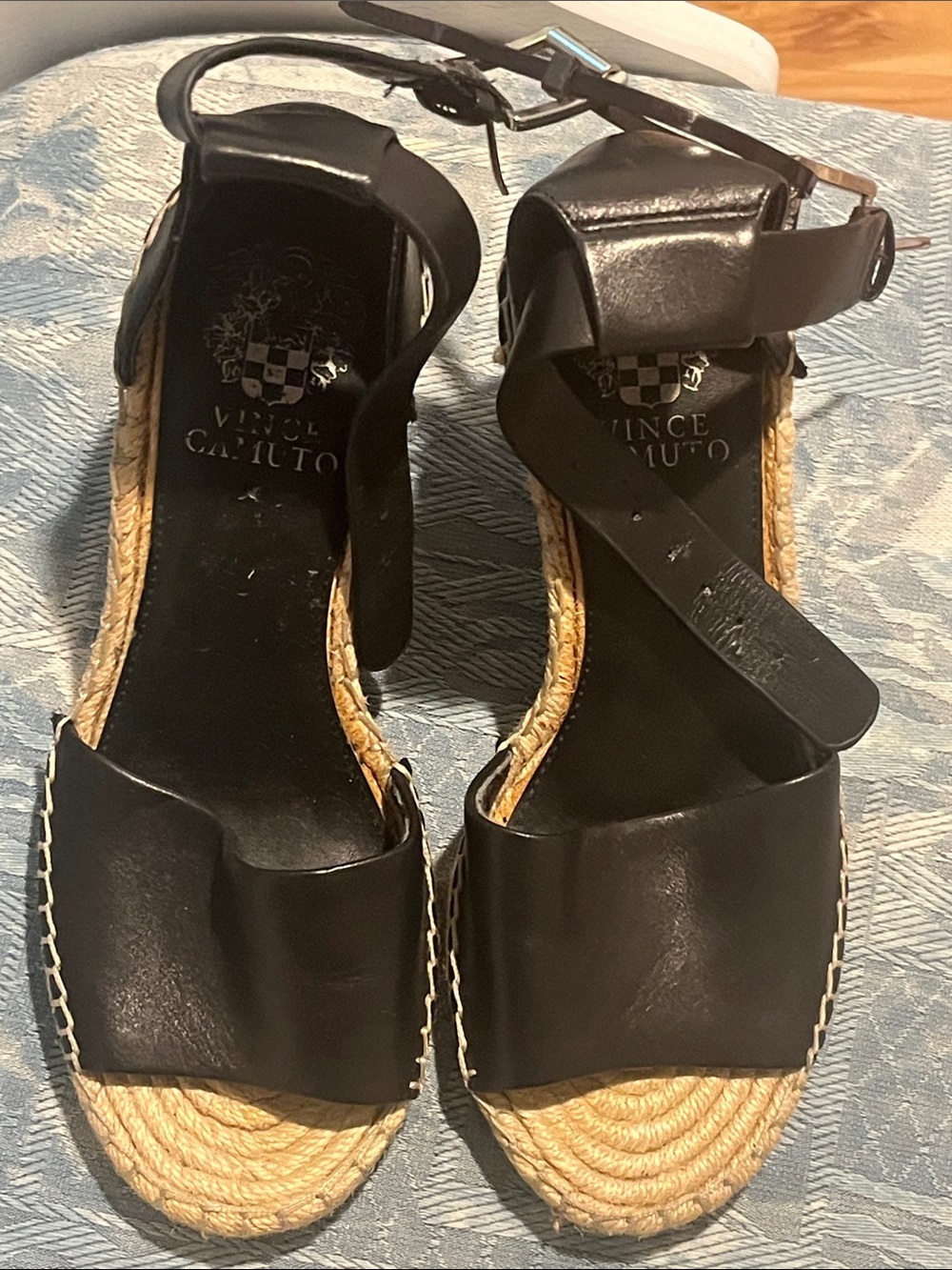 Vince Camuto Men's Black Leather Logo-Embossed Sandal